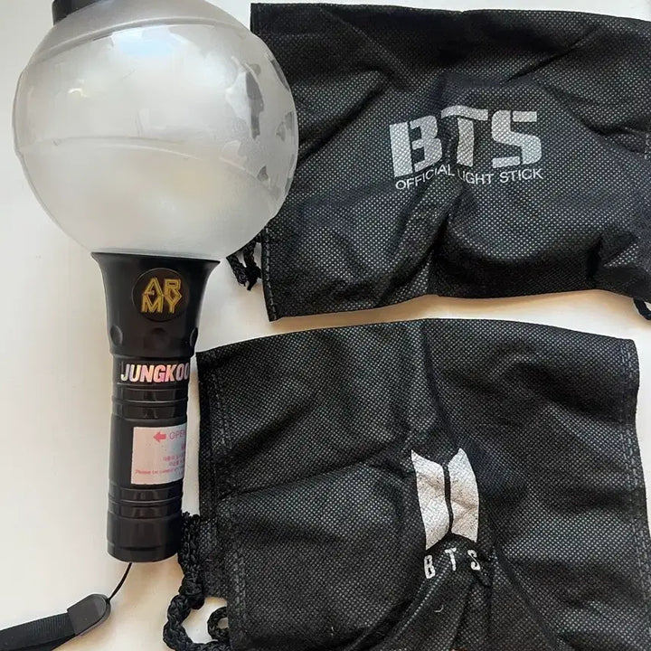 [BUNJANG] BTS ARMY Bomb Version 1 (Damaged) / 아미밤1 판매해요 (작동x)