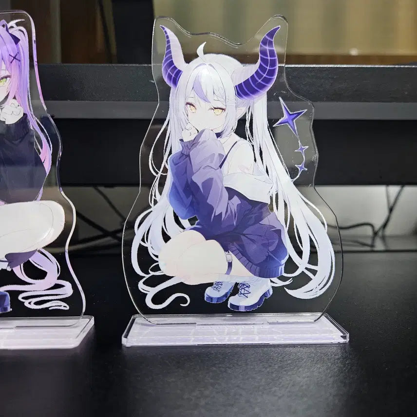[BUNJANG] Hololive Tokoyami Towa &amp; Laplace Darkness Acrylic Standee (Bundle Set) / (일괄) 홀로라이브 c102 토코야미 토와, 라플라스 다크니스 아크릴 스탠드