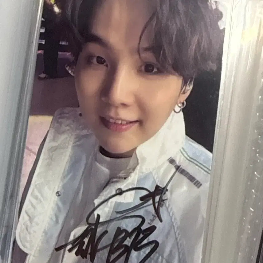 [BUNJANG] BTS Suga Autographed Photocard / [가격고정] 방탄소년단 민윤기 슈가 사인포카 양도
