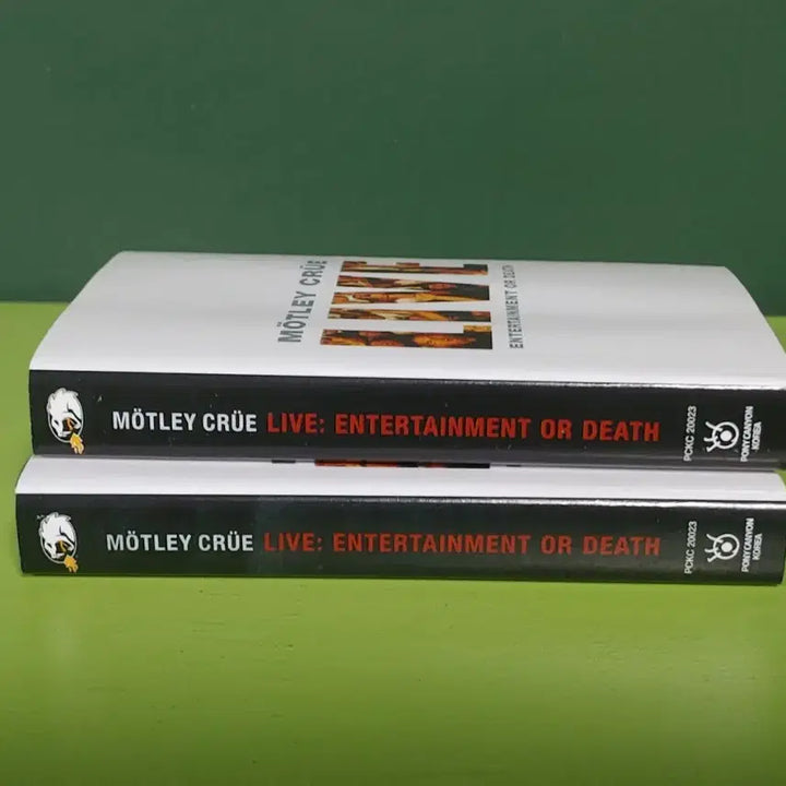 [BUNJANG] Motley Crue Live: Entertainment or Death 2Cassette Tape / 머틀리 크루 Motley Crue : <Live : Entertainment or Death  카세트테이프 2Cassette>