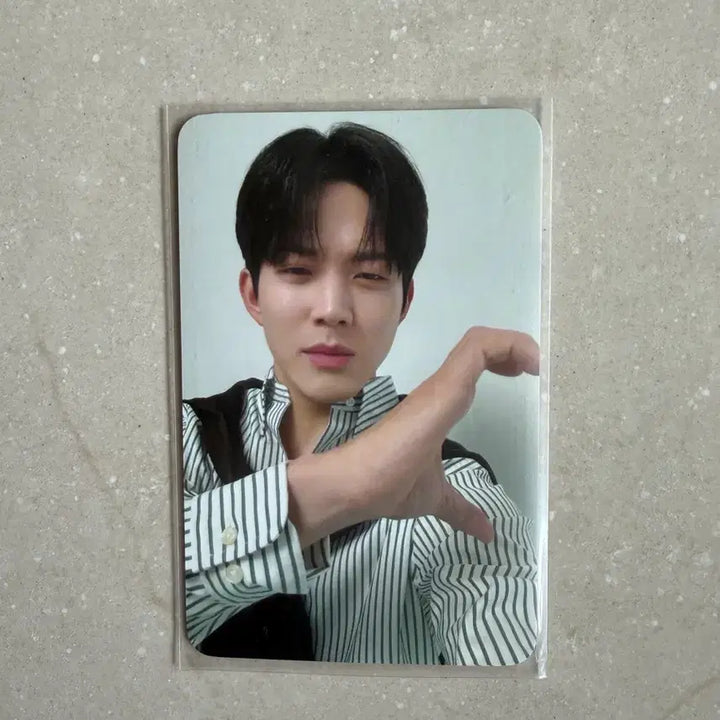 [BUNJANG] Day6 Cherry Blossom Concert Double-Sided Photocard - Dowoon / 데이식스 벚꽃콘 4만원 이상 양면포카 도운