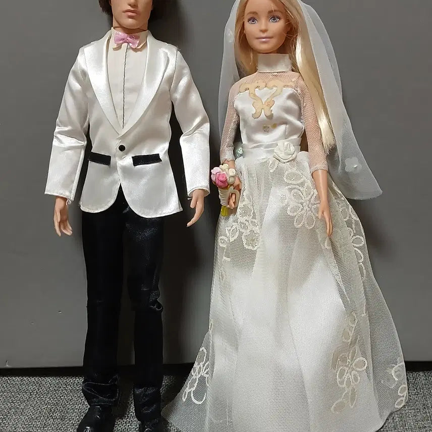 [BUNJANG] Ken &amp; Barbie Dolls (Discontinued) / (택포)단종된귀한 켄&amp;바비인형