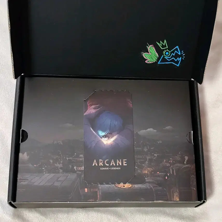 [BUNJANG] League of Legends Arcane Limited Edition Merchandise Ticket, Lenticular Card, and Blanket / 롤 아케인 한정판 굿즈 티켓 + 렌티큘러 카드 + 블랭킷