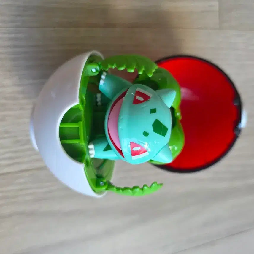 [BUNJANG] Pokemon Bulbasaur Monster Ball Figure / 포켓몬스터 몬스터볼 피규어 (이상해씨 판매)