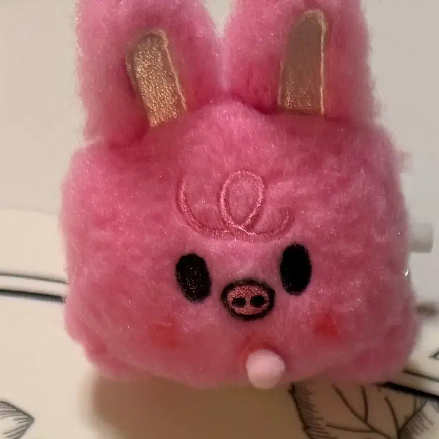 [BUNJANG] Stray Kids Changbin Piggy Wind-up Plush Doll / 원가이하 스트레이키즈 스키주 태엽 플러쉬 돼끼 창빈