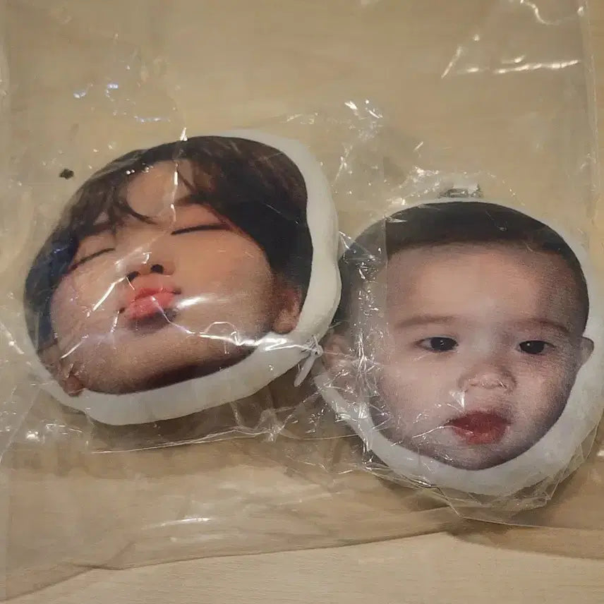 [BUNJANG] TWS Shinyu Balloon Sword Doll Set / TWS 비공식굿즈 신유 풍선검 인형 두 개 세트
