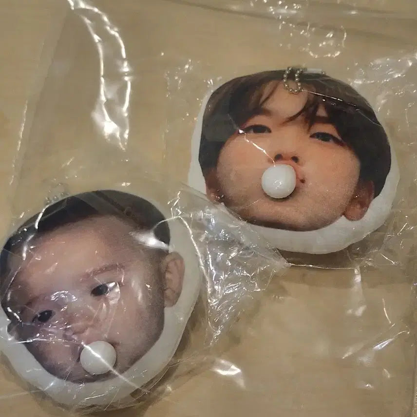 [BUNJANG] TWS Shinyu Balloon Sword Doll Set / TWS 비공삭굿즈 신유 풍선검 인형 두 개 세트