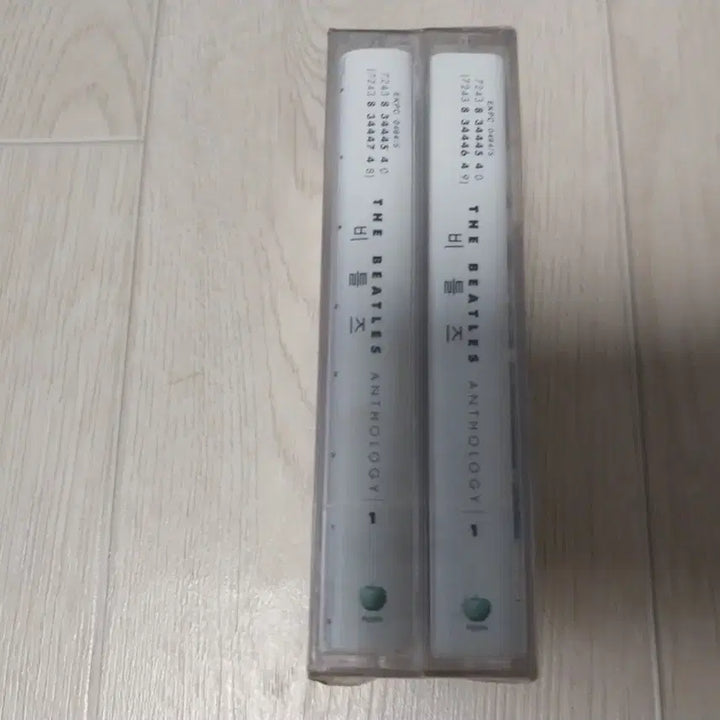[BUNJANG] The Beatles Anthology 1 Cassette Tape Set (2 Tapes) - Sealed / 비틀즈 anthology 1 미개봉 카세트 테이프 (2Tape)