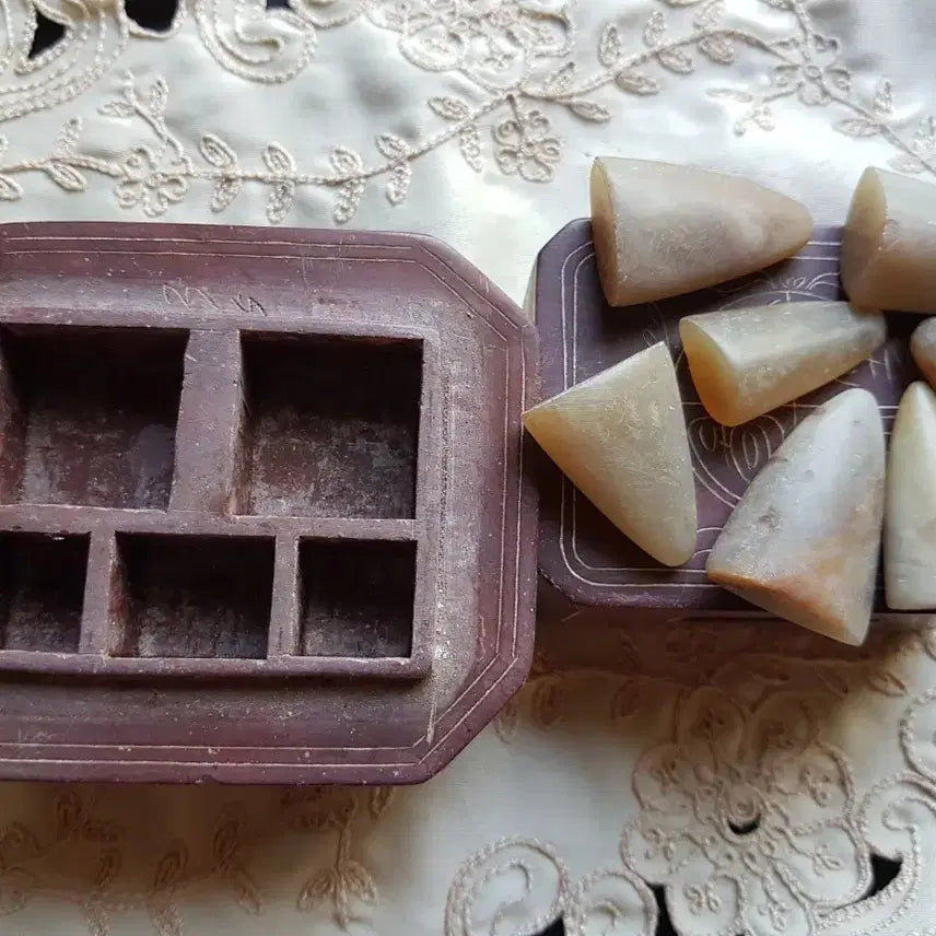 [BUNJANG] Rare Natural Jade Seal Set with Jade Box and Stand / 박물관급 희귀 골동품] 천연옥 원석 인장(옥도장) 7점 및 천연옥 함 풀세트