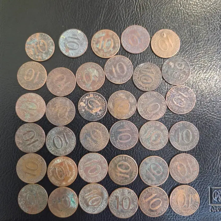 [BUNJANG] 10 Won Coin 1952 Batch of 35 / 귀한 4292년 십환 사용제 35개 일괄 판매합니다