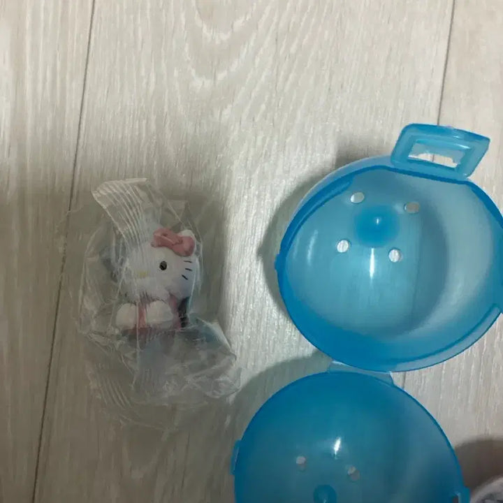 [BUNJANG] Sanrio Ballet Ribbon Kitty Gacha Sealed / 산리오 발레리본 키티 가챠 미개봉