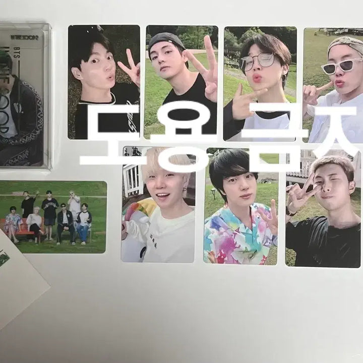 [BUNJANG] BTS In the Soop Season 1 &amp; 2 Postcard &amp; Photocard Bundle Set / 일괄) 방탄소년단 인더숲 1&amp;2 굿즈 포카 엽서 세트 판매 양도