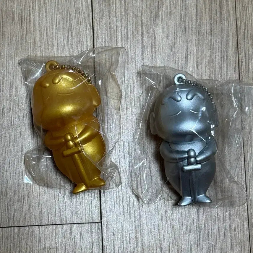 [BUNJANG] Crayon Shin-chan Pop-up Gold Crayon Silver Crayon Keyring / (택포) 짱구 팝업 금짱구 은짱구 키링