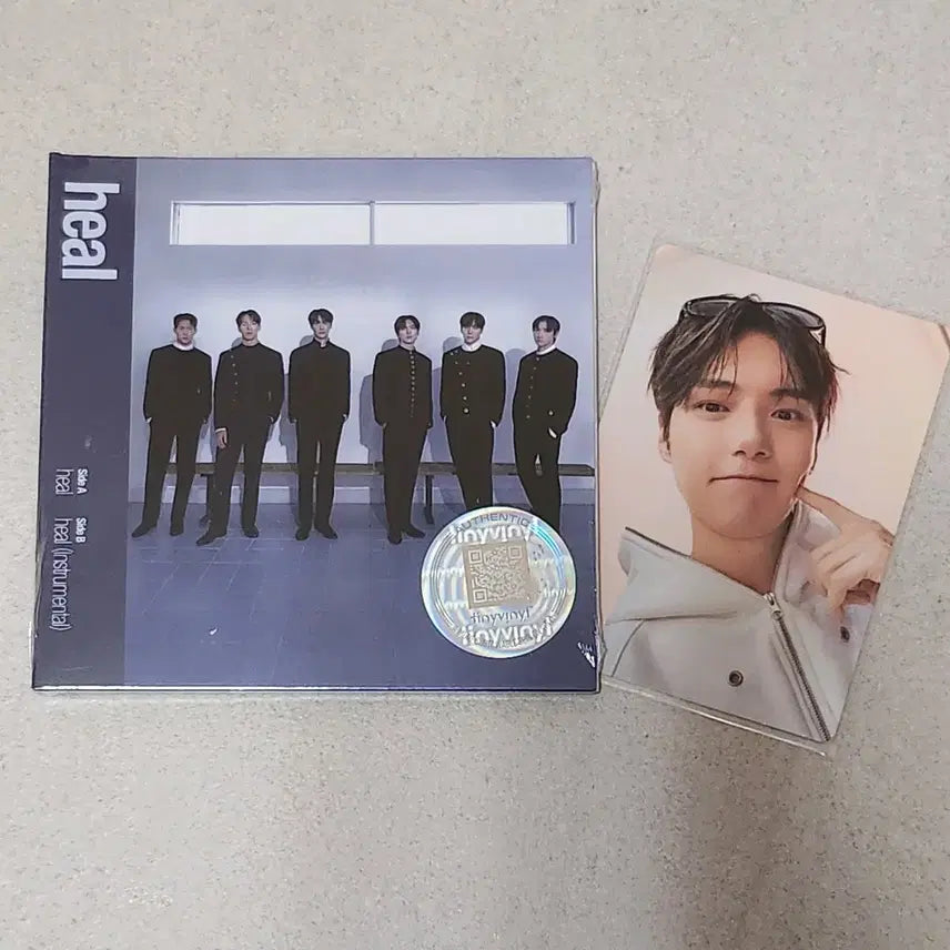 [BUNJANG] Monsta X Unfold Mini LP Vinyl Sealed + Minhyuk Photocard / 몬스타엑스 언폴드 미니 lp 바이닐 미개봉+포카 민혁