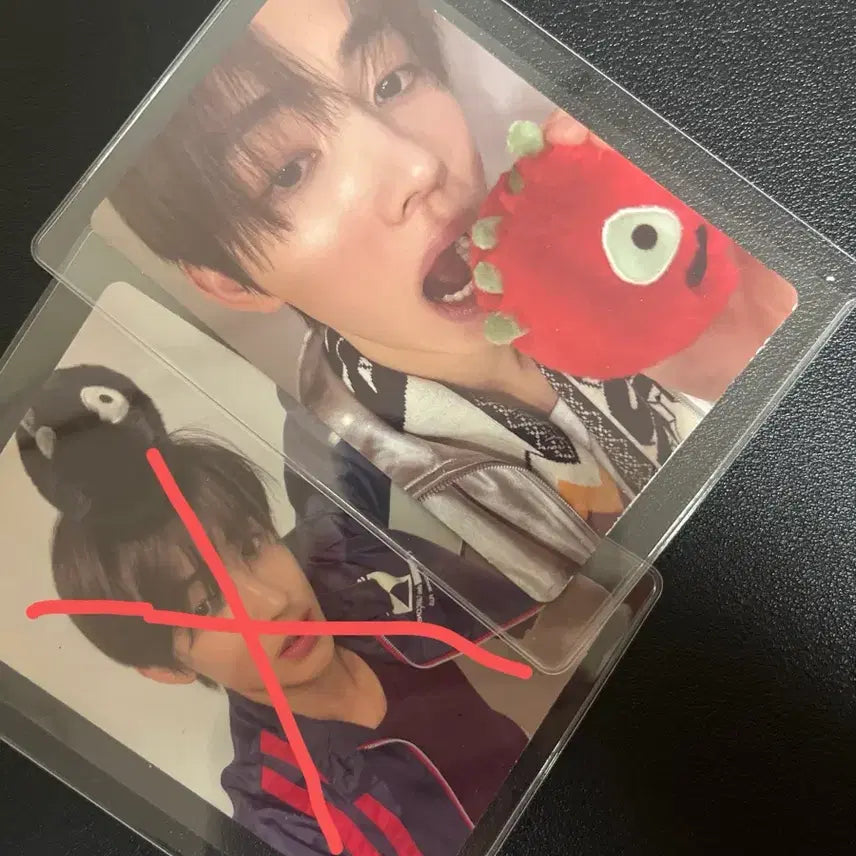 [BUNJANG] Curtiss Ball Seonghyun Scratch Photocard Red Red / 코르티스볼 스크래치포카 엄성현 레드레드