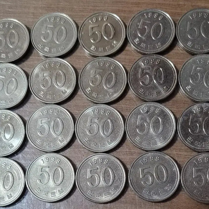 [BUNJANG] 1998 50 Won Coin (Used) - 20 pcs / 1998년 50원 동전 사용제