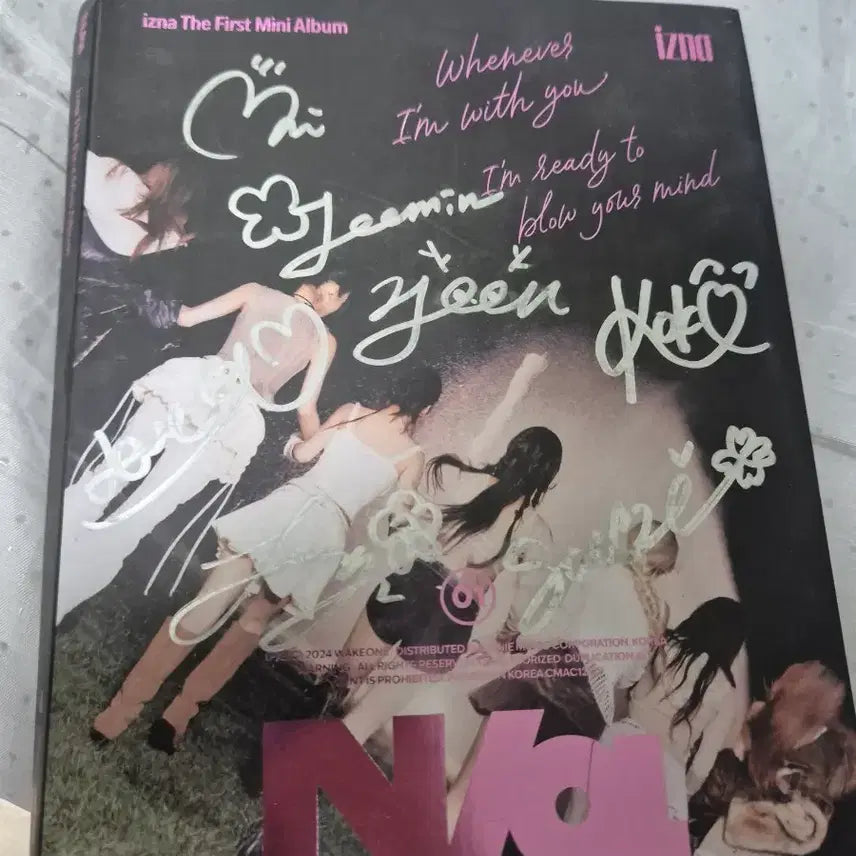 [BUNJANG] IZNA Mini 1st Album Autographed / 이즈나IZNA 미니1집 사인반