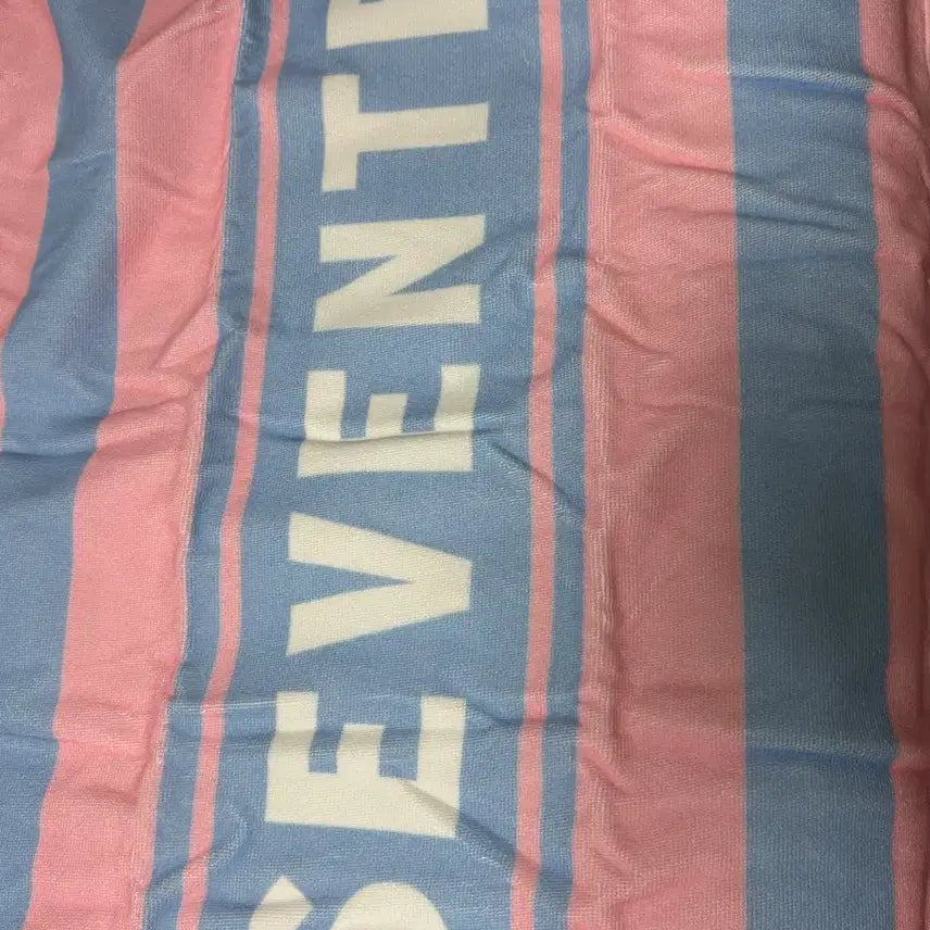 [BUNJANG] SEVENTEEN Official 4th Generation Beach Towel / 세븐틴 공식 4기 비치타올