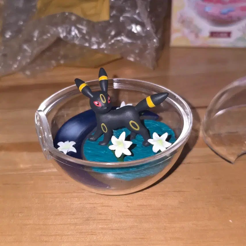 [BUNJANG] Re-Ment Pokemon Terrarium Umbreon Figure / 포켓몬 리멘트 피규어 테라리움 블래키
