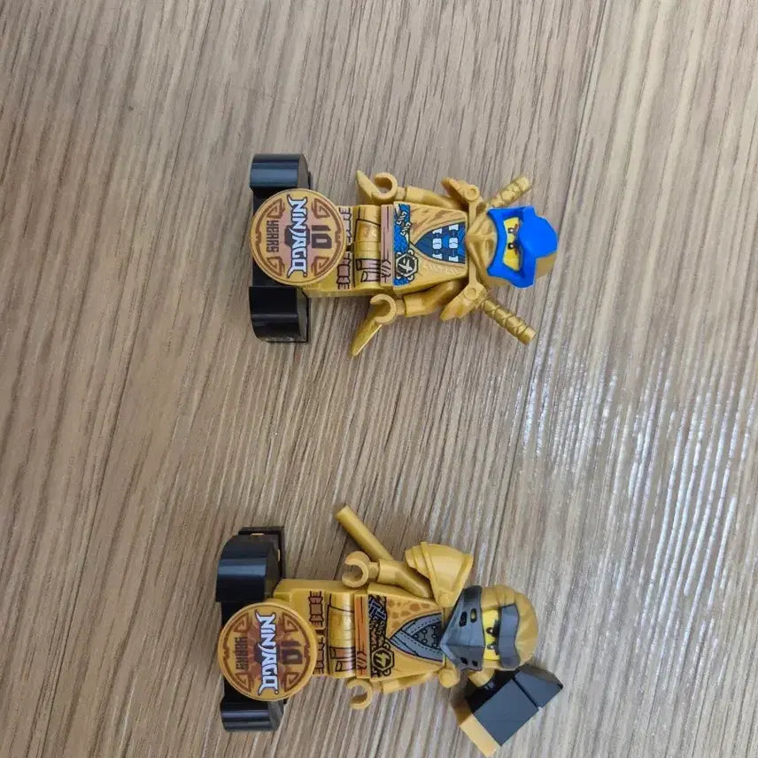 [BUNJANG] LEGO Ninjago 10th Anniversary Gold Cole Jay / 닌자고 10주년 골드 콜 제이 판매합니다