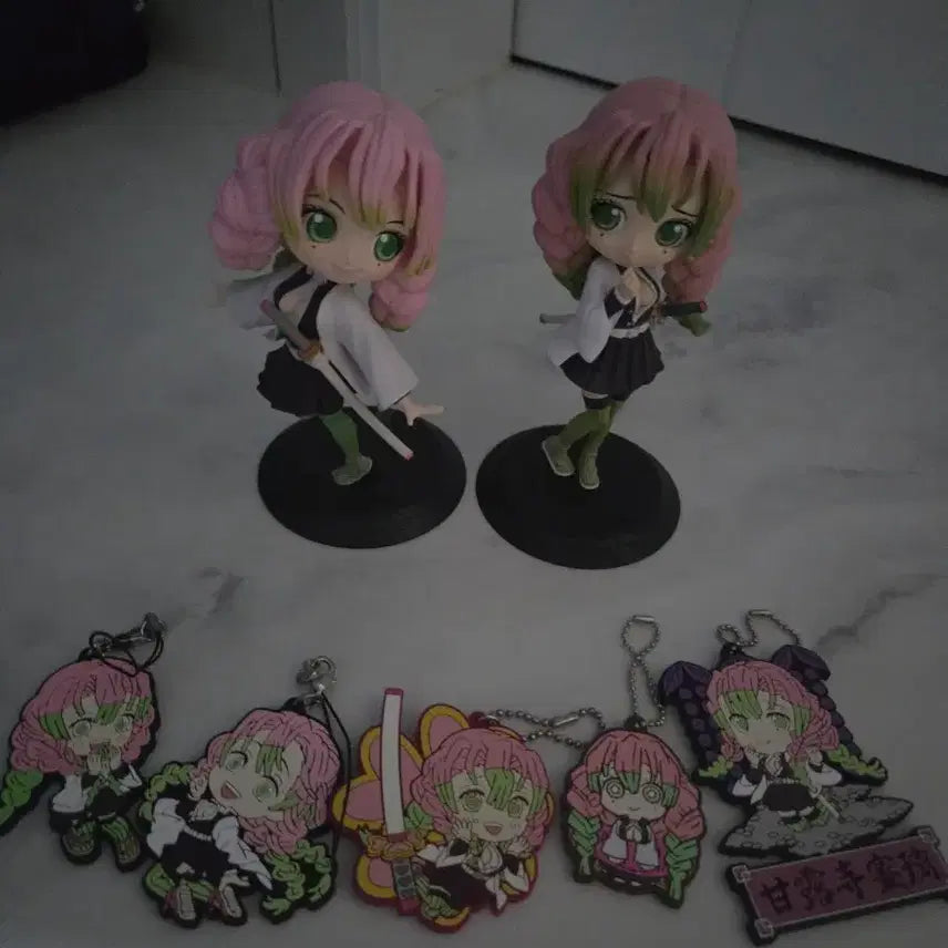 [BUNJANG] Kanroji Mitsuri Figure Keychain Bundle / 귀멸의 칼날 칸로지 미츠리 피규어 키링 일괄