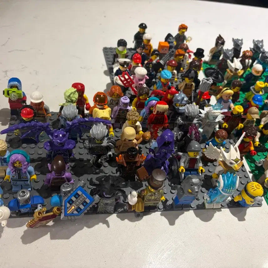 [BUNJANG] LEGO Hidden Side and Seasonal Minifigures Bundle / 레고 히든사이드 및 시즌 미니피규어