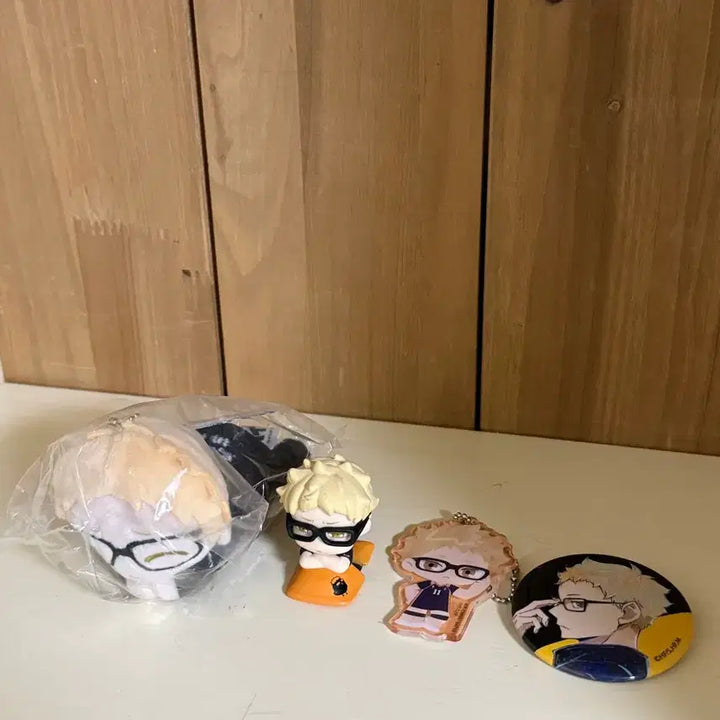 [BUNJANG] Haikyu!! Tsukishima Kei Hug Character Onemutan Acrylic Keyring Can Badge Bundle Set / 급처) 하이큐 츠키시마 케이 누이 허그캬라 오네무탄 아크릴키링 캔뱃지 일괄