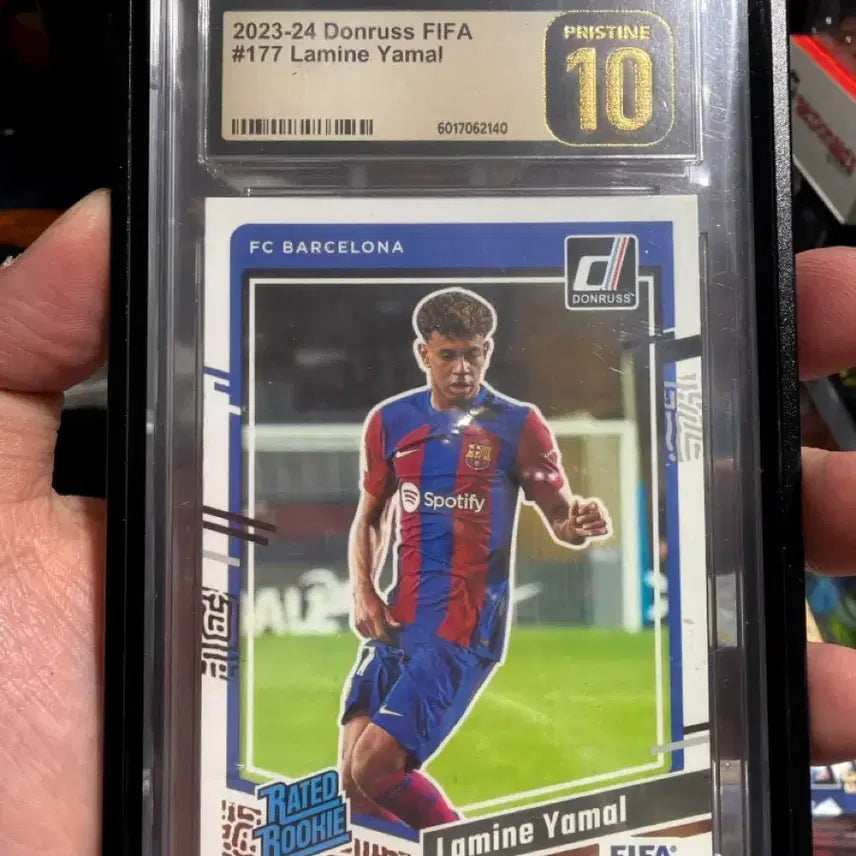 [BUNJANG] 2023-24 Donruss FIFA Lamine Yamal Card (CGC 10) / 2023-24 돈루스 FIFA 라민 야말 카드 (CGC 10)