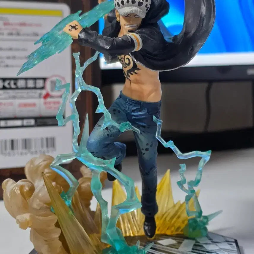 [BUNJANG] One Piece Trafalgar Law Figure / 원피스 아츠제로 로우 피규어