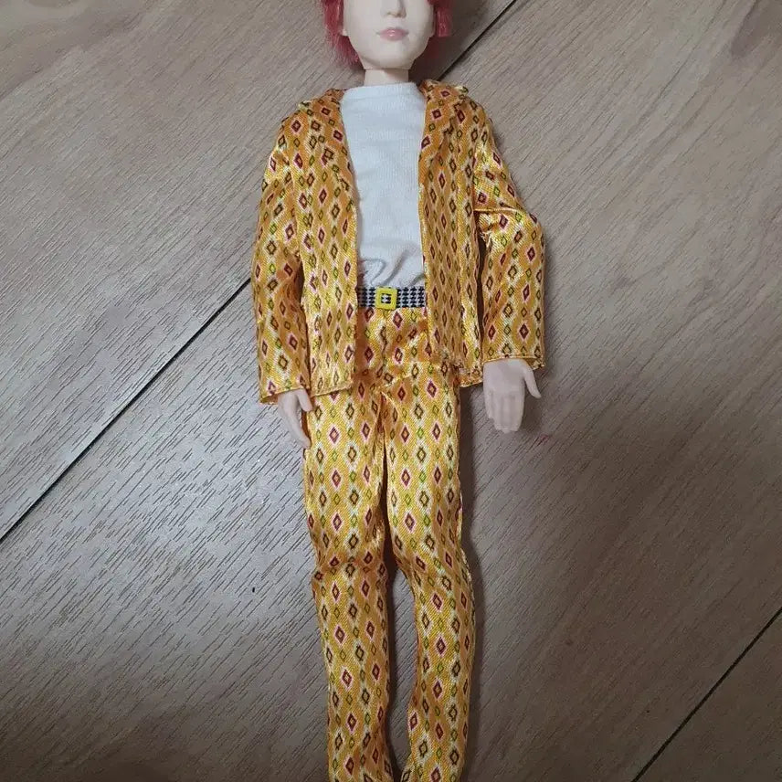 [BUNJANG] BTS Jin Golden Suit Doll / 방탄소년단 정국 인형 금색 수트