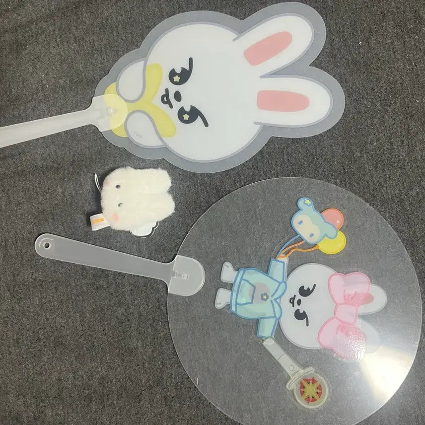 [BUNJANG] Stray Kids Run It Concert Entrance Gift LeeKnow Fan &amp; Keyring Set / 스트레이키즈 스키즈 런잇 콘서트 입장 기프트 리빗 리노 부채,키링