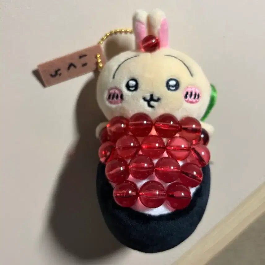 [BUNJANG] Chiikawa Usagi Salmon Roe Sushi Mascot Plush / 치이카와 팝업 우사기 연어알 초밥 스시 마스코트 인형 누이  / 가챠