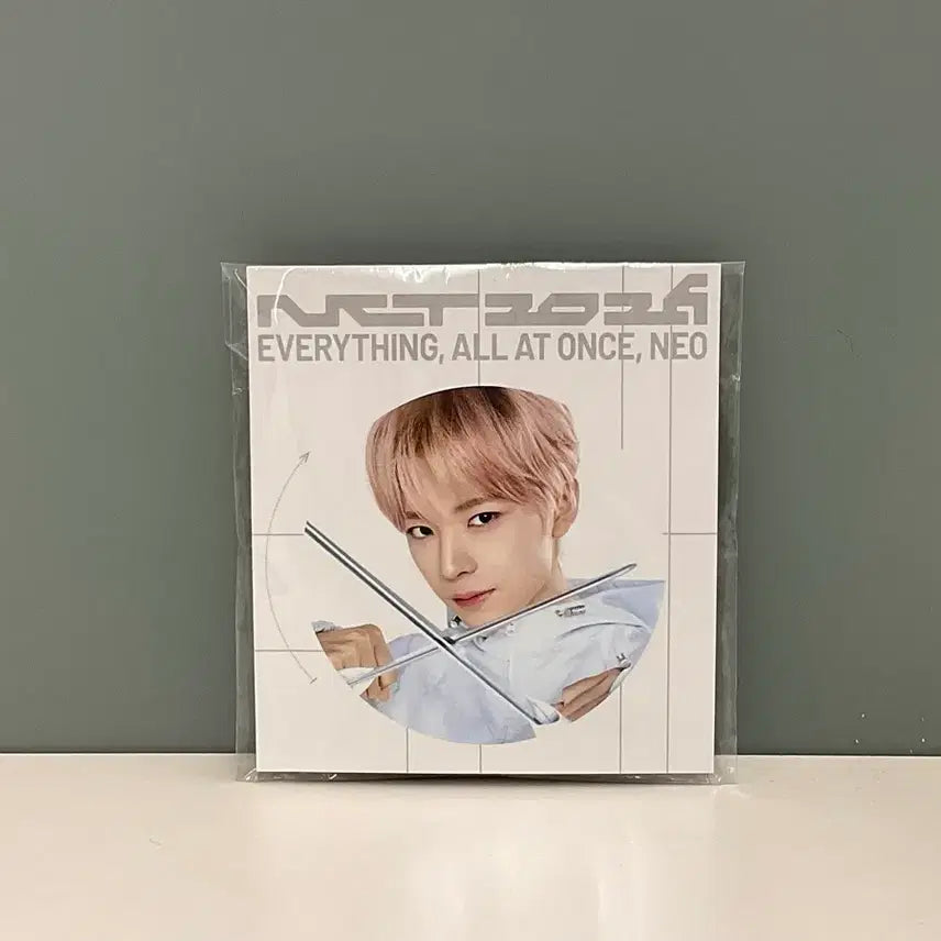 [BUNJANG] NCT 10th Anniversary Pop-up Neo Ground Wish Yushi Finish Pin Button / 엔시티 10주년 팝업 네오그라운드 위시 유우시 피니쉬 핀버튼