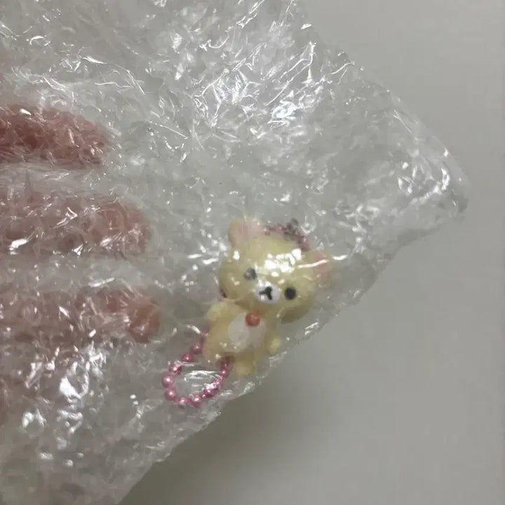 [BUNJANG] Rilakkuma Monochrome Secret Mascot Keychain Charm Collection - Colored Korilakkuma / (코리락쿠마 컬러) 리락쿠마 모노크롬 시크릿 마스코트 키링 참 컬렉션