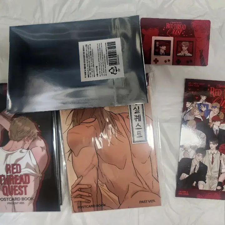 [BUNJANG] Hongque Hongsil Quest Popup Store Postcard Book, Postcards, POB Bundle Set / 홍퀘 홍실퀘스트 팝업 굿즈 특전 원가이하