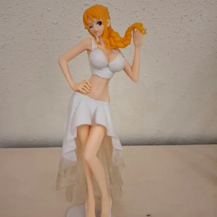 [BUNJANG] One Piece Nami White Dress Figure / 원피스 나미 피규어 화이트 드레스
