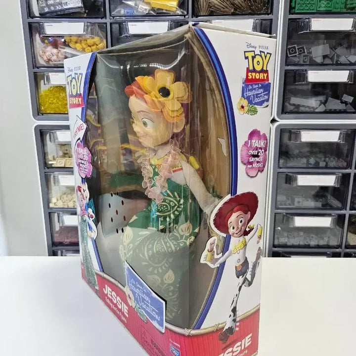 [BUNJANG] Thinkway Hawaiian Jessie Toy Story Toy (Sealed) / 토이스토리 씽크웨이 하와이안 제씨 팝니다.(미개봉)