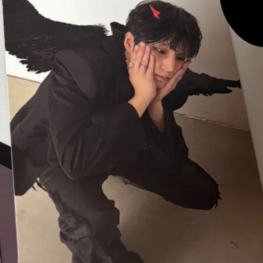 [BUNJANG] DAY6 Young K Devil Squatting Photocard / 데이식스 영케이 악마 쭈구리 포카