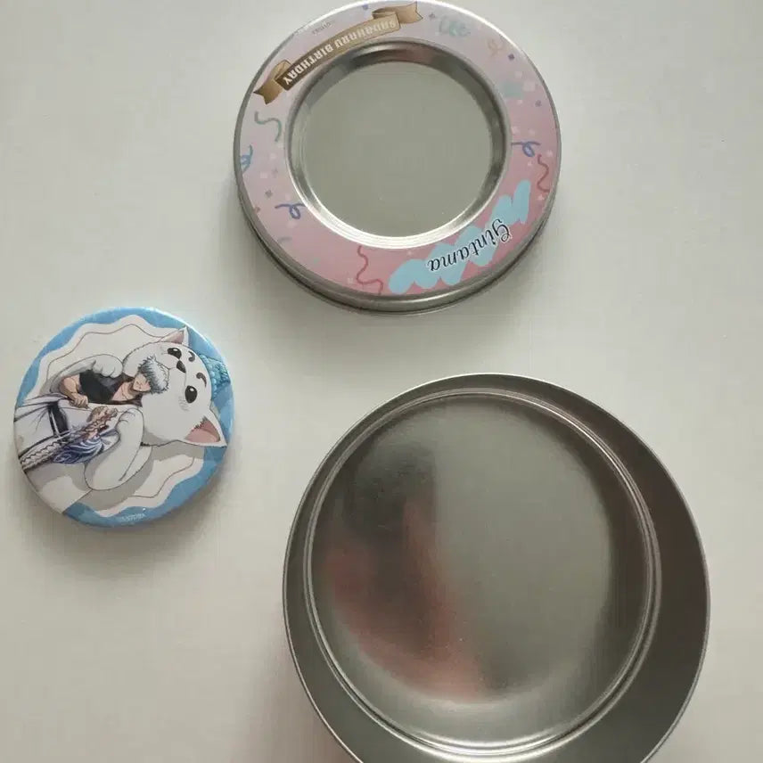 [BUNJANG] Gintama Gintoki Sadaharu Birthday Sugar Can &amp; Badge Set / 은혼 긴토키 사다하루 생일 버스데이 설탕캔(설탕없어요)