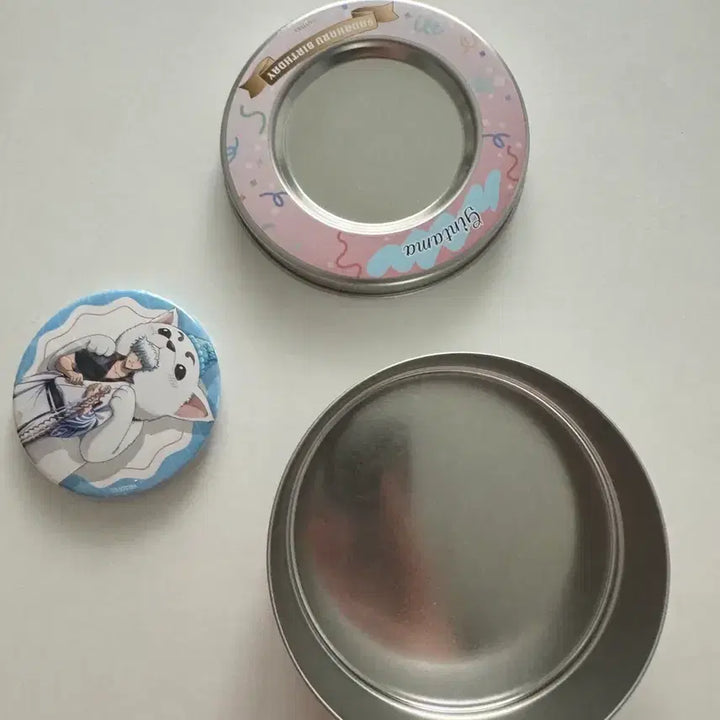 [BUNJANG] Gintama Gintoki Sadaharu Birthday Sugar Can &amp; Badge Set / 은혼 긴토키 사다하루 생일 버스데이 설탕캔(설탕없어요)