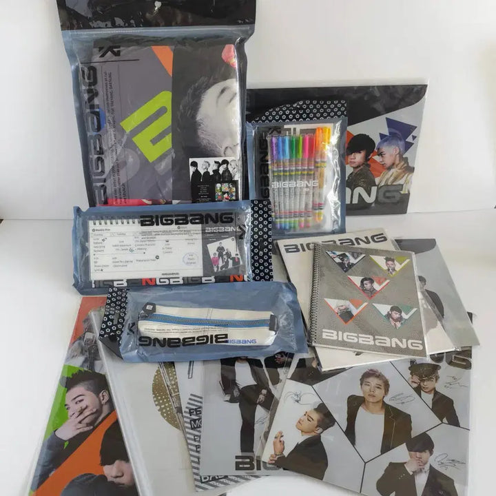 [BUNJANG] BIGBANG Official Blanket and Stationery 12-Piece Bundle Set / [미개봉] 빅뱅(BIGBANG) Blanket 및 문구류 12종 SET 일괄