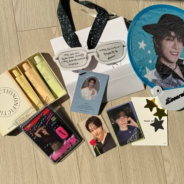 [BUNJANG] SEVENTEEN Dino Studio Ghibli Fan Event Set + Beautiful Goodbye Star Confetti / 세븐틴 디노 피철인 공방 세트 +  카운트라이브 포카 + USB 앨범 + 아름다운 이별은 없다 별 컨페티