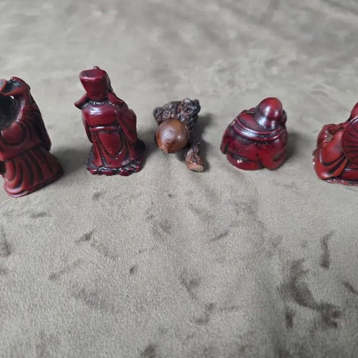 [BUNJANG] Set of 5 Miniature Statues: Gilt Buddha &amp; Wooden Immortal / 조각상 5종 세트(주칠 포대화상 및 원목 신선 ) 미니어처 소품