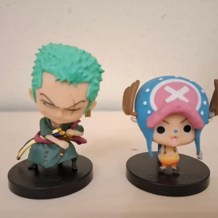 [BUNJANG] One Piece Zoro/Chopper Mini Figure Set (2 Types) / 원피스 조로/쵸파 미니 피규어 2종