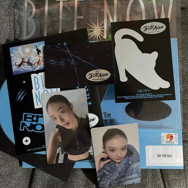 [BUNJANG] Meovv Miyaho Signed Album / Meovv 미야오 친필 싸인앨범 판매 ㅂㅁ
