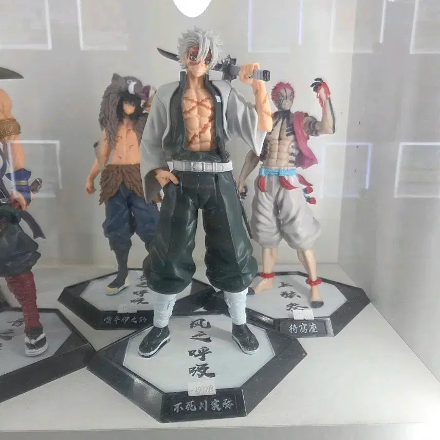 [BUNJANG] Demon Slayer Sanemi Shinazugawa Figure / 귀멸의 칼날 시나즈가와 사네미  피규어