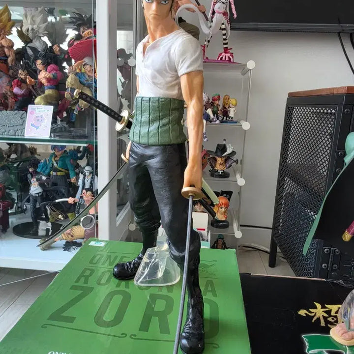 [BUNJANG] One Piece Roronoa Zoro Figure 2-Set / 원피스 로로노아 조로 피규어 2종 세트