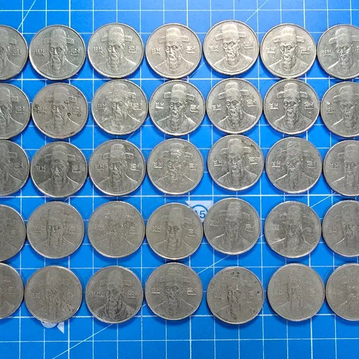 [BUNJANG] 1998 South Korean 100 Won Coins (35 pcs) / 100원 동전 98년도 35개