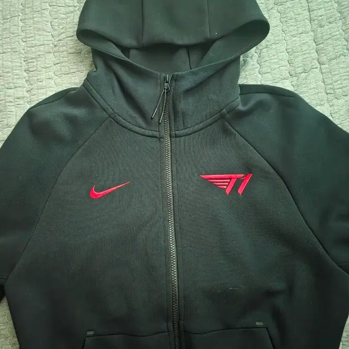 [BUNJANG] Nike T1 Hooded Zip-Up Faker Edition / 나이키 T1 후드집업 판매 [페이커 마킹]