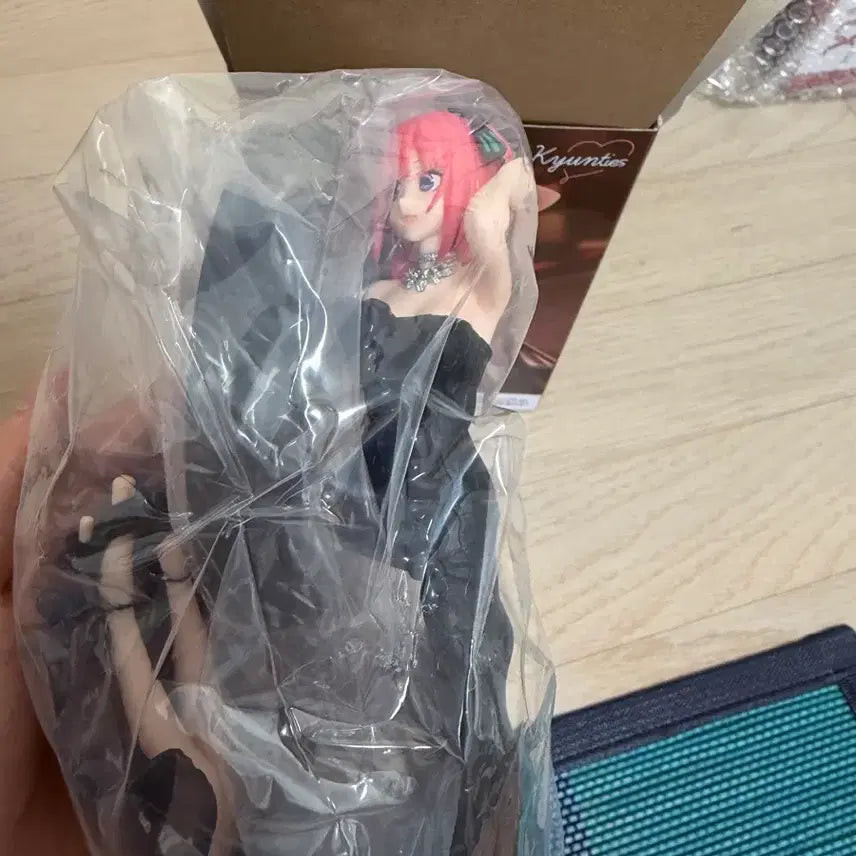 [BUNJANG] Nakano Nino Figure / 나카노 니노 피규어